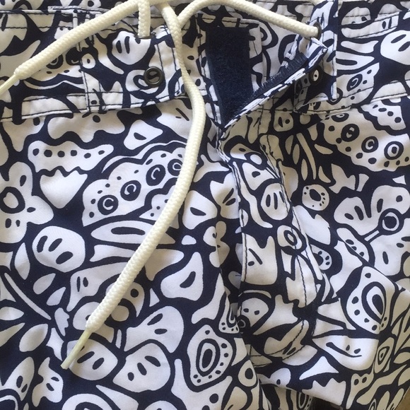 Trunks Surf & Swim Co. Shorts NWOT, size 34 - Picture 6 of 6